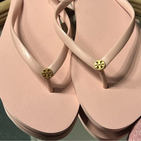 NWT Tory Burch pink flip flops with gold logos size 11 - Picture 4 of 7